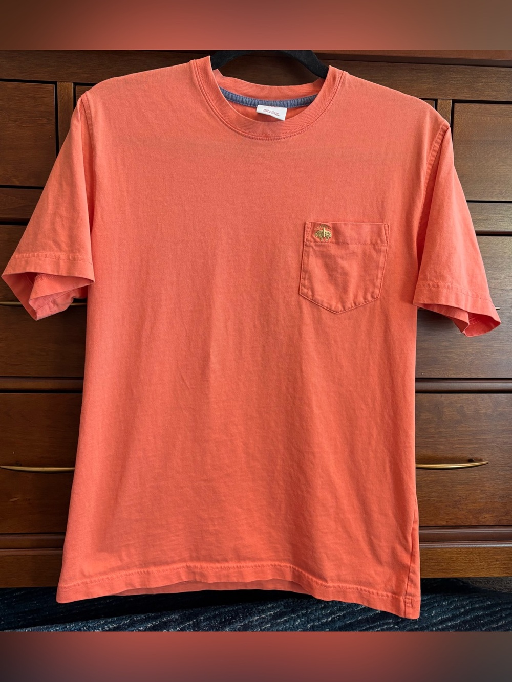 Brooks Brothers Men’s Orange Pocket 100% cotton T-Shirt Medium